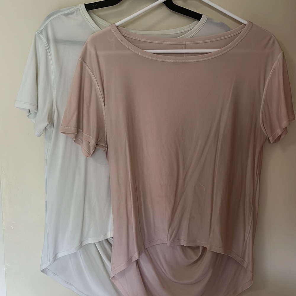 2 pack- Lululemon Short Sleeve Drop Tail T Shirt Size 4